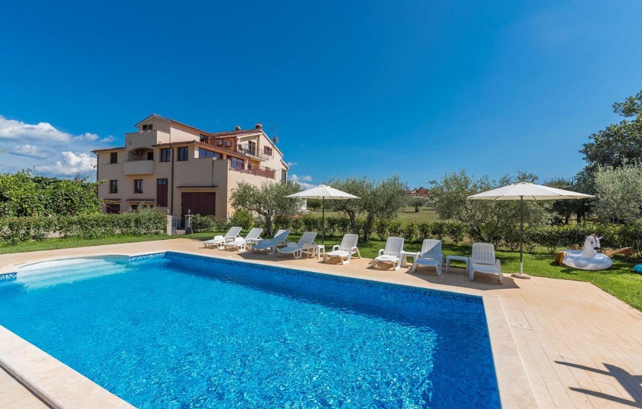 Apartment Complex Vetrina-Shared Pool Nova Vas  Extérieur photo
