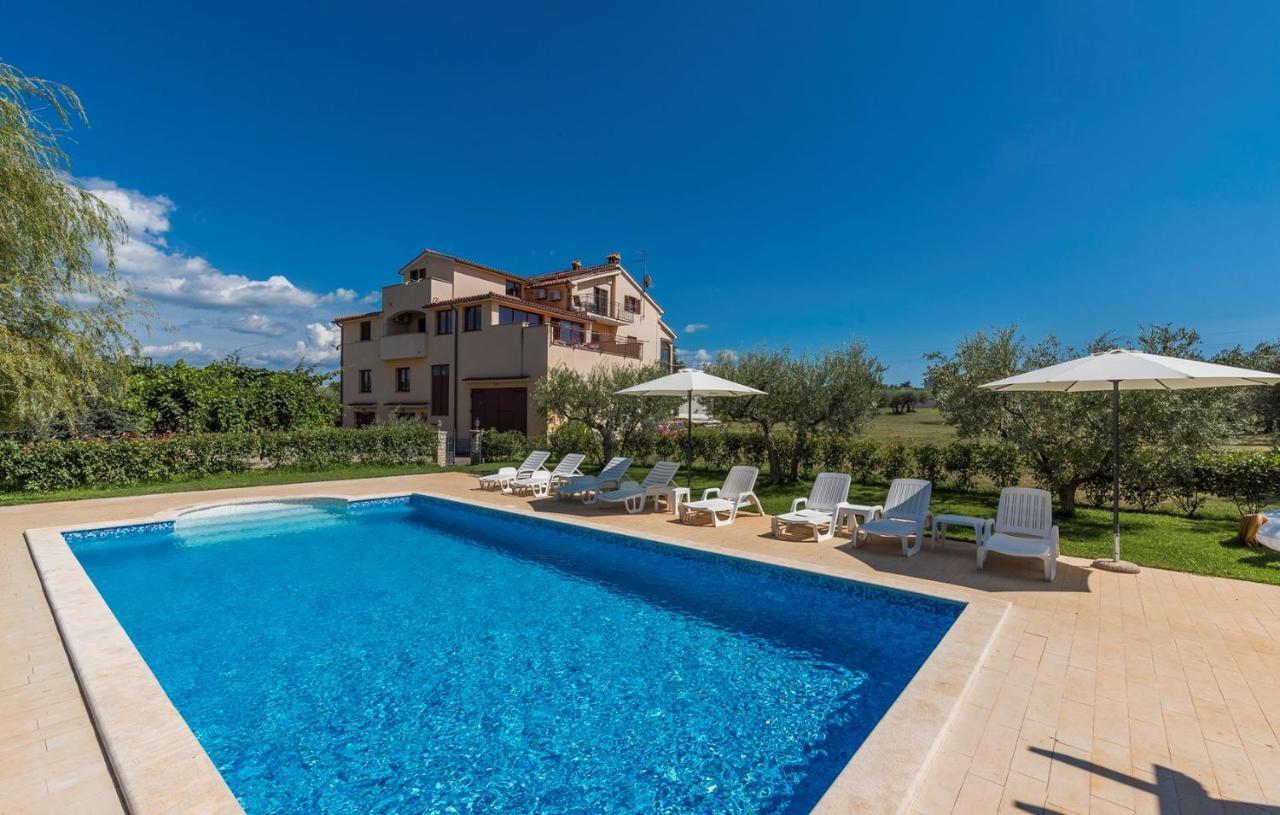 Apartment Complex Vetrina-Shared Pool Nova Vas  Extérieur photo